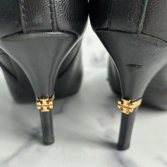 Tory Burch Bernice Black Leather Pointed Toe Ankle Boots Size 7.5M - Picture 2 of 13